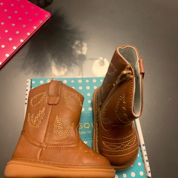 Unisex baby boot - Picture 3 of 7